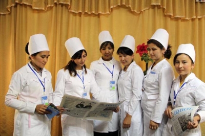 ЎҚУВЧИ ЁШЛАРНИНГ ОИЛА ВА СОҒЛОМ ТУРМУШ ТАРЗИ ҲАҚИДАГИ БИЛИМЛАРИ ЯНАДА БОЙИДИ