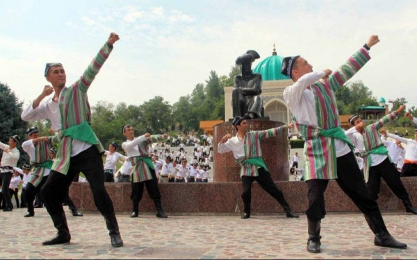 &quot;АНДИЖОН ПОЛКАСИ&quot; РАҚСИНИНГ ЮЗ ЙИЛЛИГИ КЕНГ НИШОНЛАНМОҚДА