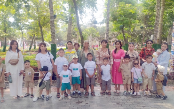 ГУЛЛАР ШАҲРИГА САЁҲАТ