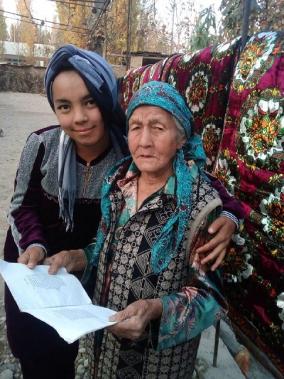 Қийинчиликлар сабаб ўқий олмаганман, аммо, хат-саводим бор, - дейди 85 ёшлик Мақсуда буви Отабоева