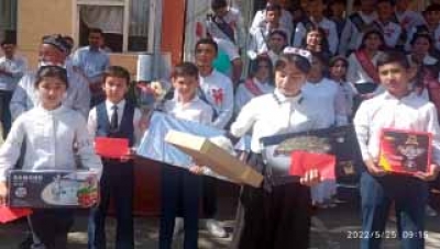 Энг аълочи ўқувчилар муносиб рағбатлантирилди