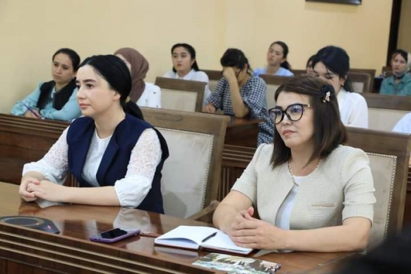 “Таълимда рақамли технологиялардан фойдаланиш” мавзусидаги илмий-амалий семинар