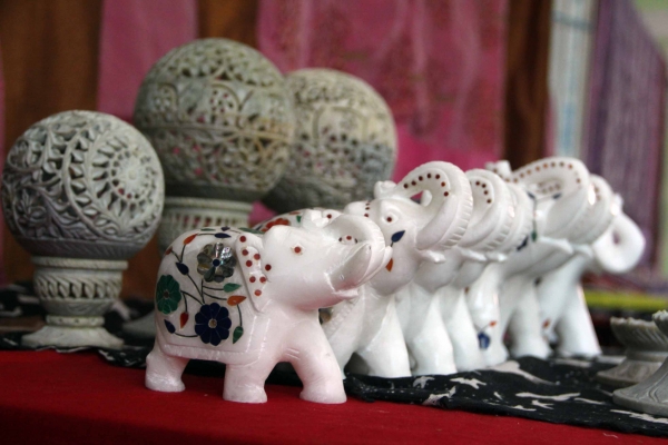 &quot;Ҳиндистон ярмаркаси&quot; маҳсулотлари хотин-қизларда катта қизиқиш уйҳотмоқда