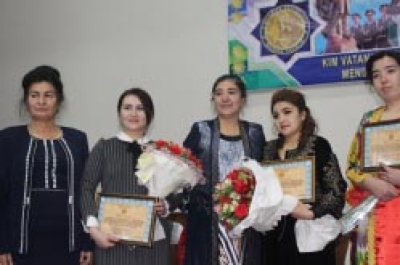 Ҳарбий хизматчиларнинг аёллари беллашди