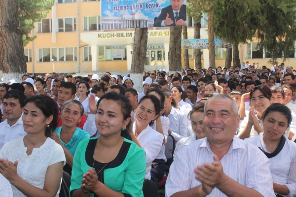 ВИЛОЯТИ ҲОКИМИ ЁШЛАР БИЛАН УЧРАШДИ