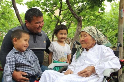 ҲАЁТИ ҲИКМАТ БЎЛГАН ҲИКМАТХОН МОМО