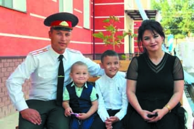 Вилоятимизда ҳарбий хизматчиларга янги уйлар топширилди