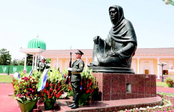 ҚАҲРАМОНЛАРНИНГ ПОРЛОҚ ХОТИРАСИ АСЛО УНУТИЛМАЙДИ