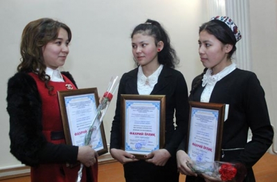 FОЛИБ ВА СОВРИНДОРЛАР ТАҚДИРЛАНДИ