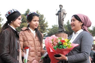 "Не ерда бўлсанг эй гул..."