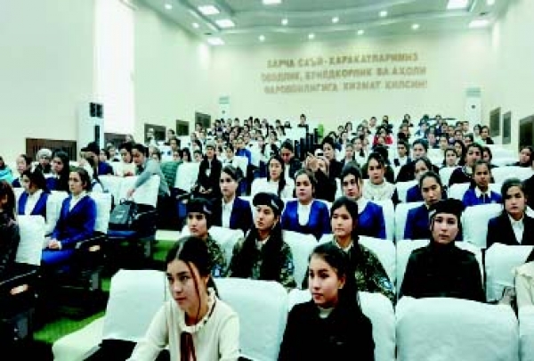 Улуғнор туманида "Қизларжон" клублари етакчиси тайинланди